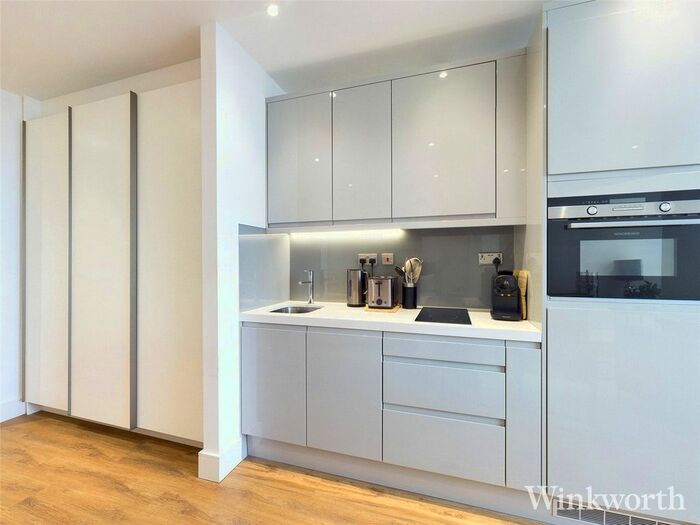 Studio To Rent In Westgate House, London, W5