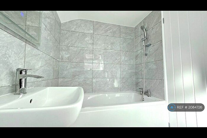 2 Bedroom End Of Terrace House To Rent In Brook Street, Erith, DA8