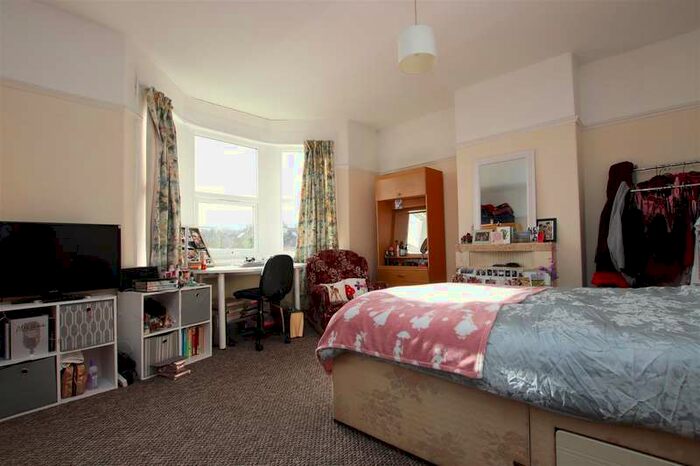 2 Bedroom Flat To Rent In Newbridge Road, Bath, BA1