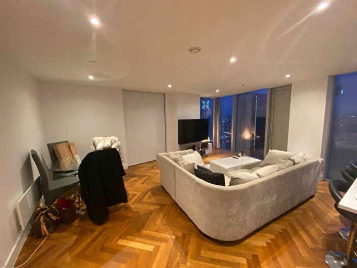 2 Bedroom Apartment To Rent In Deansgate Square Owen Street, M15