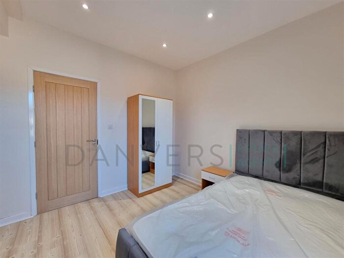 4 Bedroom Terraced House To Rent In Ullswater Street, Leicester, LE2