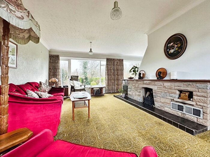 3 Bedroom Detached House For Sale In Canford Crescent, Codsall, Wolverhampton, WV8