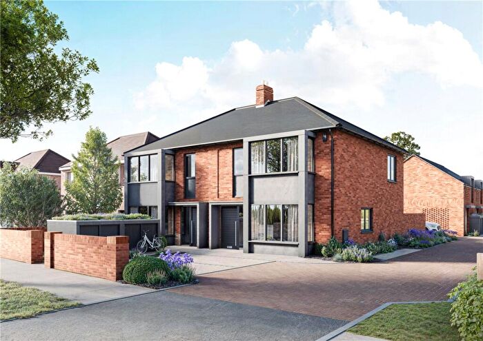 3 Bedroom Semi-Detached House For Sale In Perne Road, Cambridge, CB1