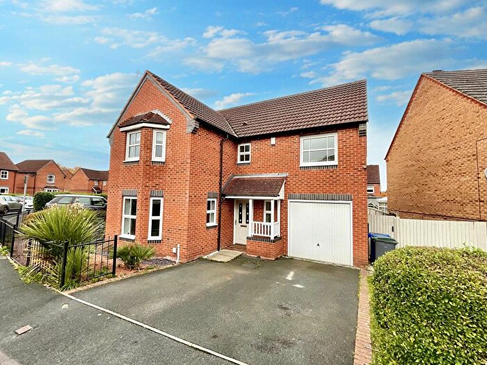 4 Bedroom Detached House For Sale In Willowfield Drive, Stoke-On-Trent, ST4