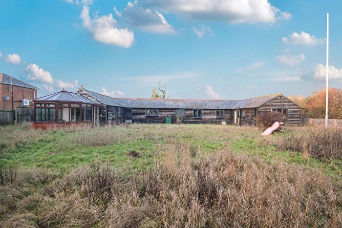 4 Bedroom Barn Conversion For Sale In Clockcase Road, Clenchwarton, King's Lynn, PE34