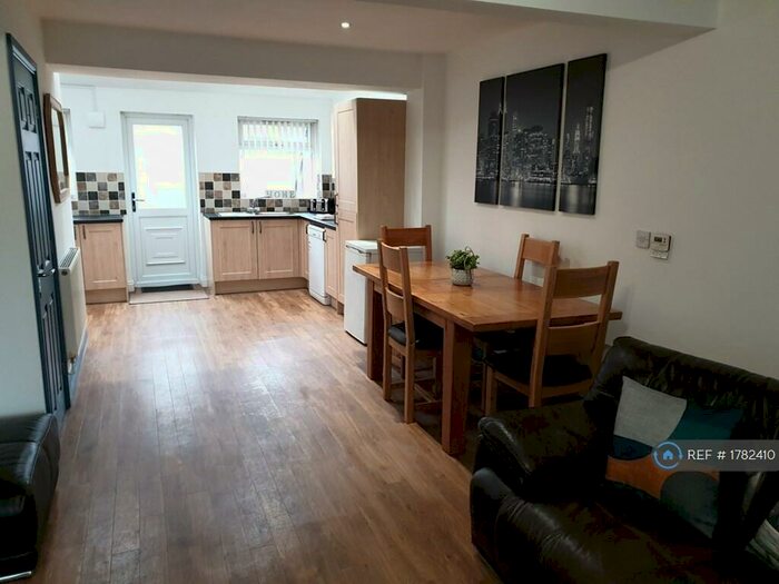 3 Bedroom Semi-Detached House To Rent In Lawrence Grove, Liverpool, L15