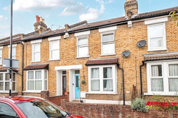 3 Bedroom Terraced House For Sale In Woodside Avenue, London, SE25