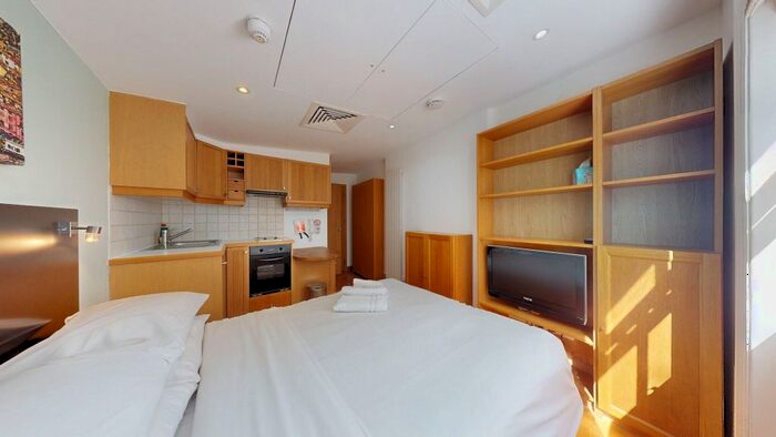 Studio To Rent In Cartwright Gardens, London, WC1H