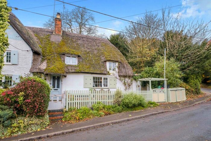 2 Bedroom Cottage For Sale In Church Lane, Figheldean, Salisbury SP4