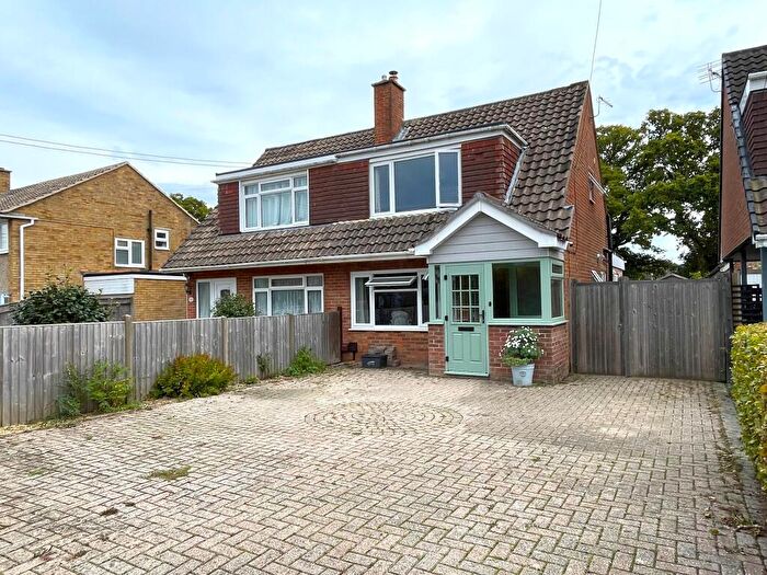 2 Bedroom Semi-Detached House For Sale In Crete Road, Dibden Purlieu, SO45