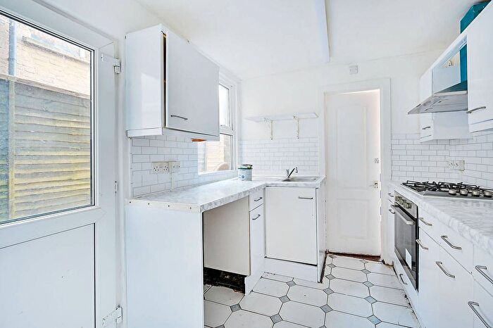 3 Bedroom Property To Rent In Felix Road, West Ealing, London, W13