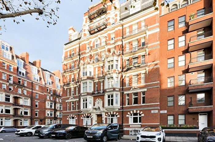 3 Bedroom Flat For Sale In Iverna Court, Kensington, W8