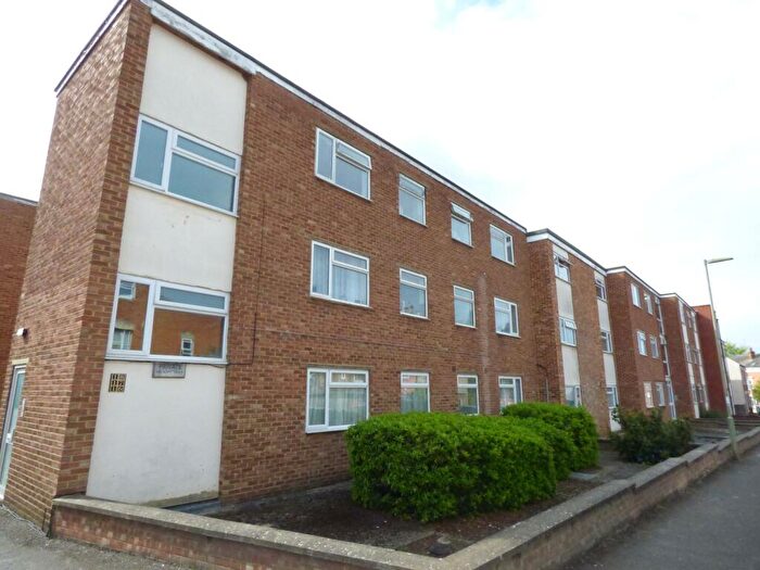 1 Bedroom Flat To Rent In South Street, Banbury, OX16
