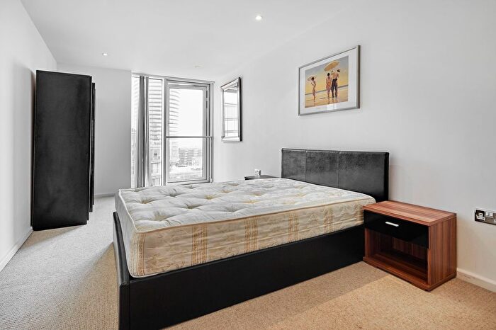 2 Bedroom Flat To Rent In Ability Place, Millharbour, E14