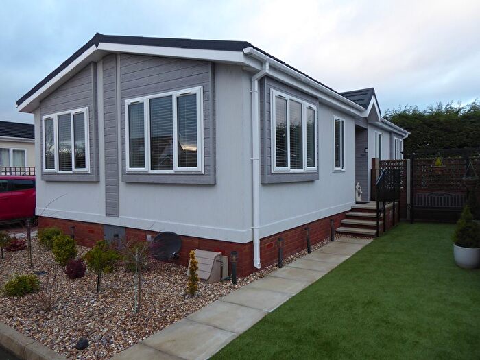 2 Bedroom Mobile/park Home For Sale In Wixfield Park, Great Bricett, Nr. Ipswich, Suffolk, IP7