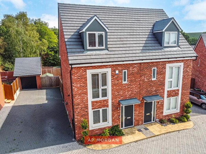 4 Bedroom Semi-Detached House For Sale In Groveley Lane, Cofton Hackett, Birmingham, Worcestershire, B45
