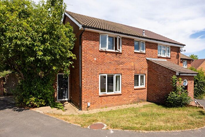 1 Bedroom End Of Terrace House For Sale In Fitzjohn Close, Guildford, Surrey, GU4