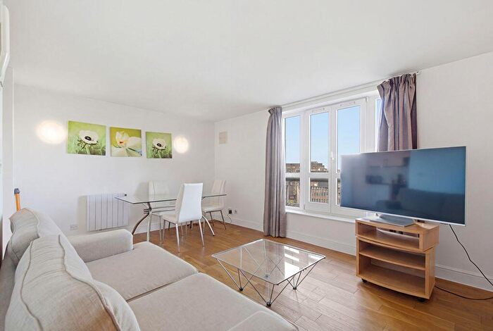 1 Bedroom Flat For Sale In Commercial Road, E1