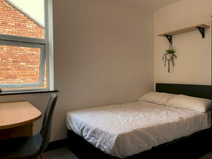 1 Bedroom Flat To Rent In Flat, The Rayner Building - Portland Street, Lincoln, LN5