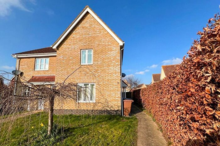 2 Bedroom Semi-Detached House To Rent In Oxford Drive, Hadleigh, IP7