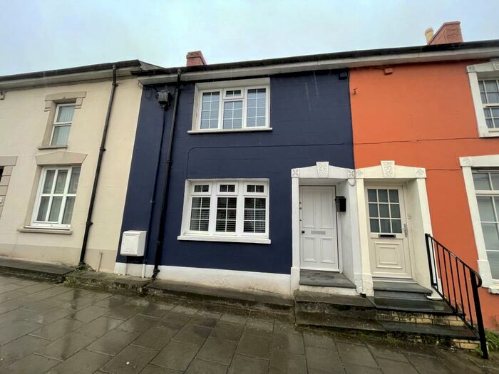 3 Bedroom House To Rent In North Road, Cardigan, SA43