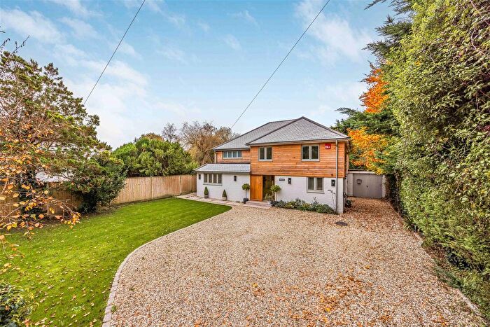 4 Bedroom Property For Sale In Broad Road, Nutbourne, Chichester, PO18