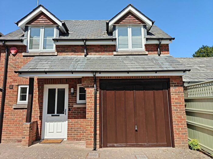 2 Bedroom Detached House To Rent In Brookley Road, Brockenhurst, SO42