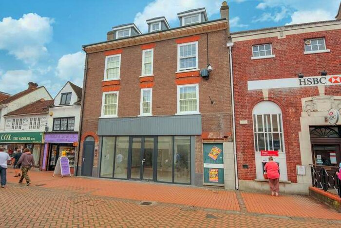 1 Bedroom Apartment To Rent In High Street, Chesham, HP5