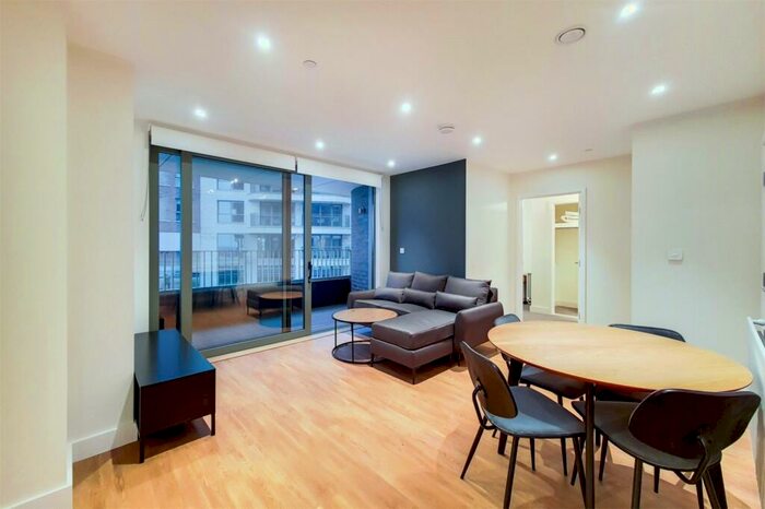 2 Bedroom Apartment To Rent In Green Street, London, NW10