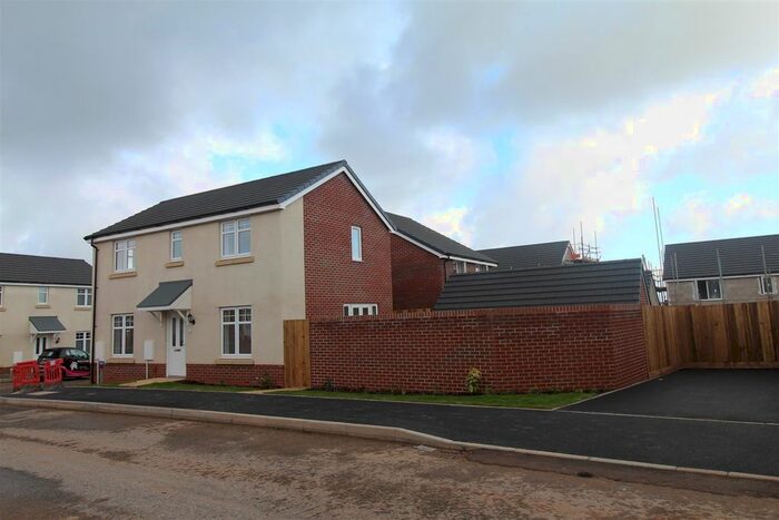 3 Bedroom Property To Rent In Castle Wood Road, Sully, Penarth, CF64