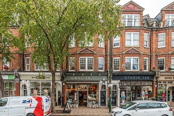 2 Bedroom Flat To Rent In High Street, Teddington, TW11