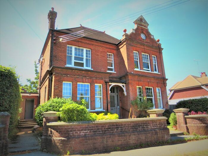 2 Bedroom Flat To Rent In Stanford Avenue, Hassocks, BN6