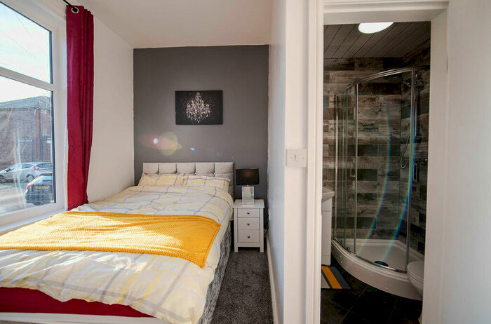 5 Bedroom House Of Multiple Occupation To Rent In Wilfred Road, Walkden, M28