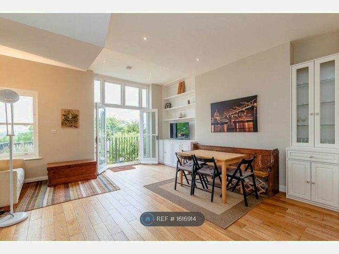 3 Bedroom Flat To Rent In Cheverton Road, London, N19