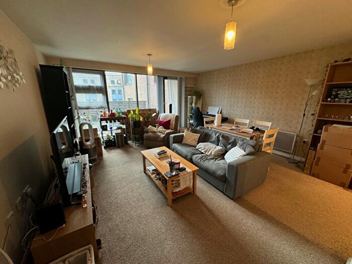 2 Bedroom Apartment To Rent In Deanery Road, BS1
