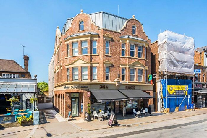 2 Bedroom Flat To Rent In Ballards Lane, Finchley, N3