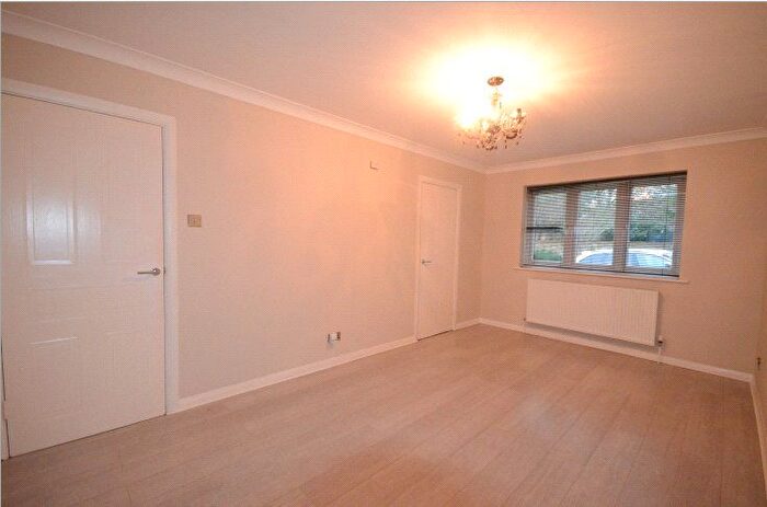 1 Bedroom Flat To Rent In Imperial Court, Imperial Road, Windsor, SL4