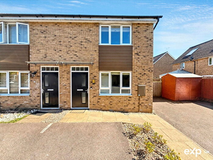 2 Bedroom Semi Detached House For Sale In Orchard Grove, Wolverton, Milton Keynes, MK12