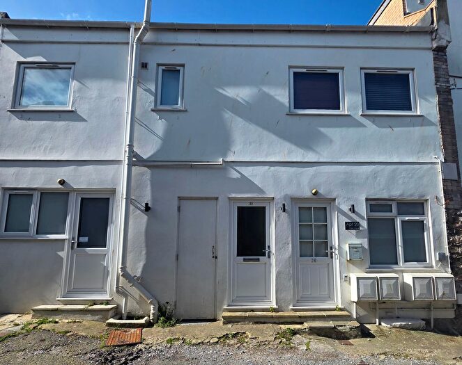 2 Bedroom Flat To Rent In Park Lane, Torquay, TQ1