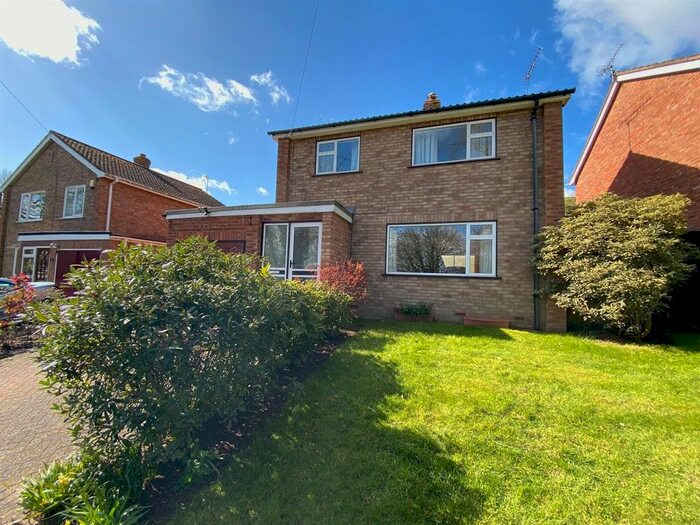 3 Bedroom Detached House For Sale In Hanley Road, Malvern, WR14
