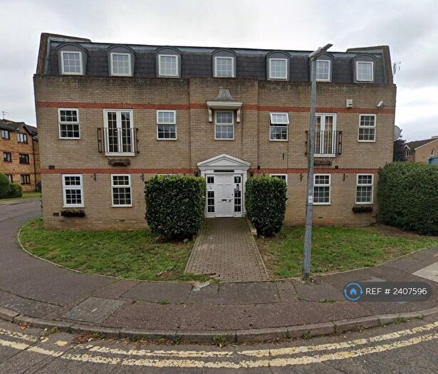 1 Bedroom Flat To Rent In Howard Close, Waltham Abbey, EN9