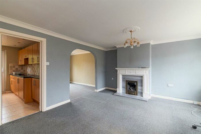 3 Bedroom Semi-Detached House To Rent In Tudor Avenue, North Shields, Tyne And Wear, NE29