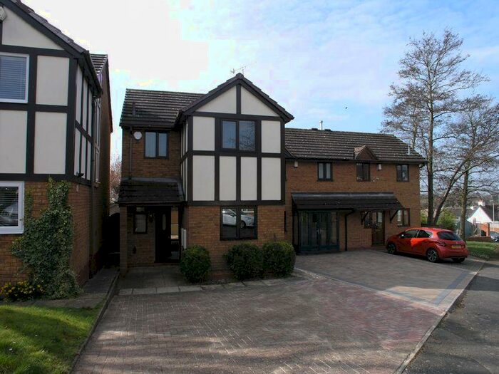 3 Bedroom Detached House To Rent In Chawn Hill Close, Stourbridge, DY9