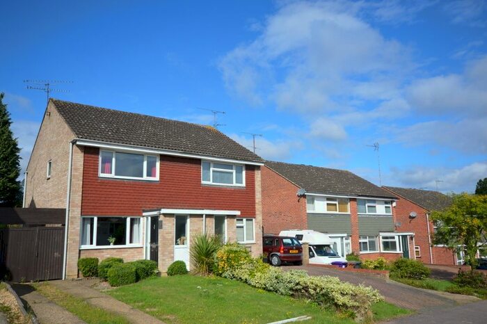 2 Bedroom Semi-Detached House To Rent In Orchard Way, Knebworth, SG3