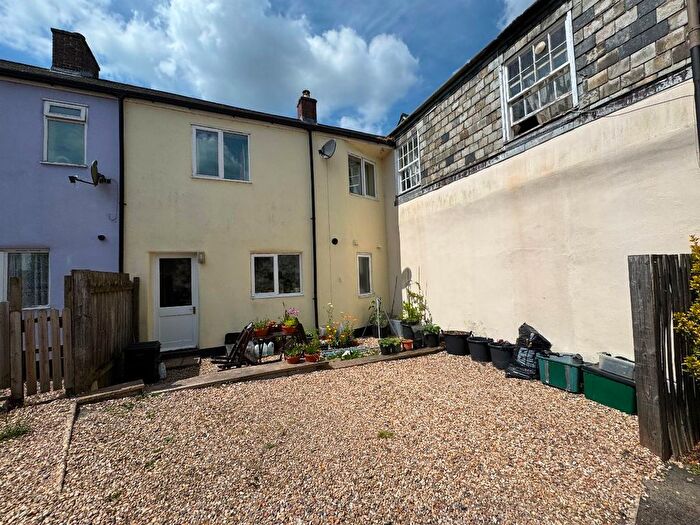 3 Bedroom Cottage To Rent In High Street, North Tawton, EX20