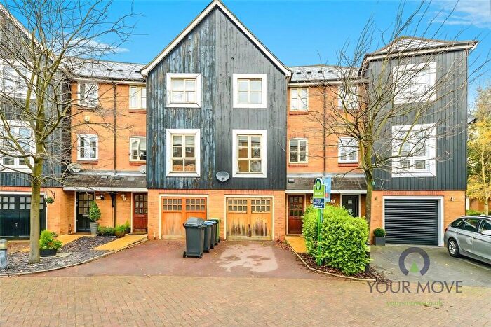 4 Bedroom Terraced House To Rent In Imperial Way, Hemel Hempstead, Hertfordshire, HP3