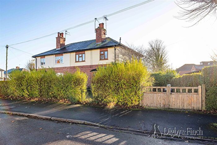3 Bedroom Semi-Detached House For Sale In Belvoir Crescent, Newark, NG24