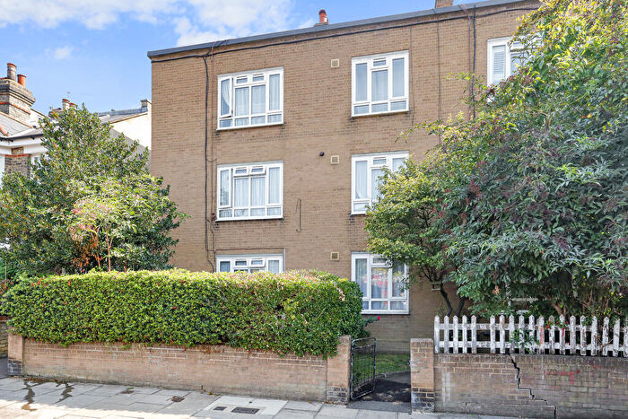 Apartment For Sale In Broomsleigh Street, West Hampstead, NW6
