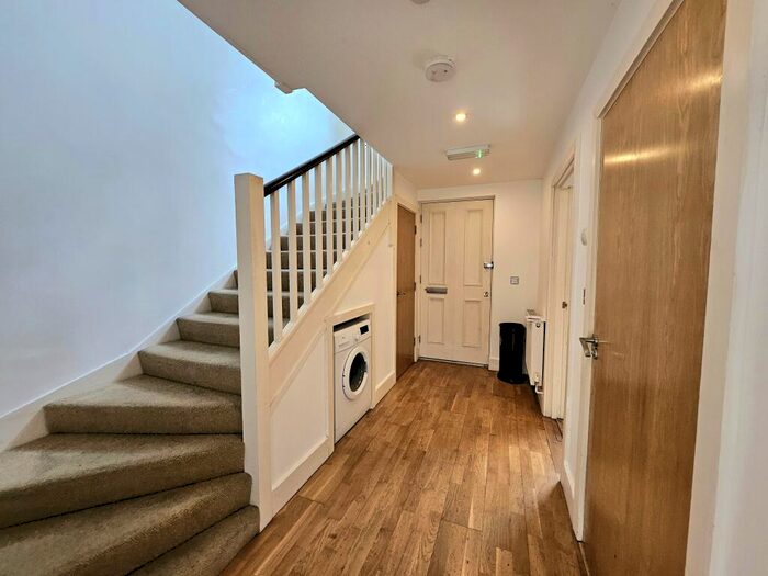 4 Bedroom Town House To Rent In Compton Avenue, Brighton, BN1