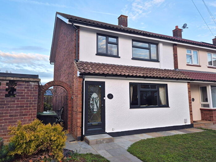 3 Bedroom End Of Terrace House For Sale In Brickle Place, Clifton, Shefford, Bedfordshire, SG17